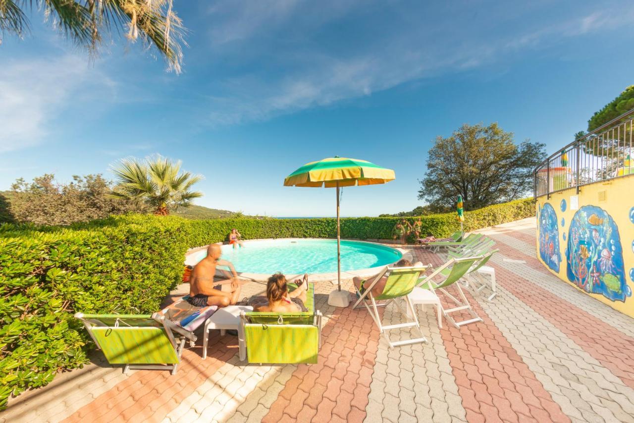 Готель Villino Garden & Pool Andora Екстер'єр фото