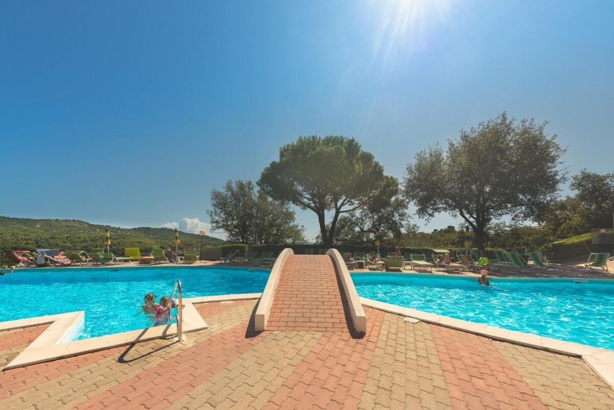 Готель Villino Garden & Pool Andora Екстер'єр фото