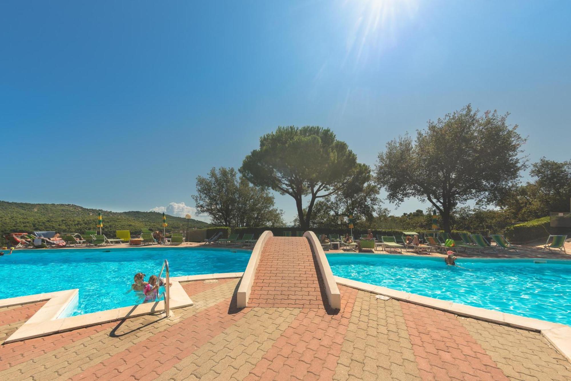 Готель Villino Garden & Pool Andora Екстер'єр фото